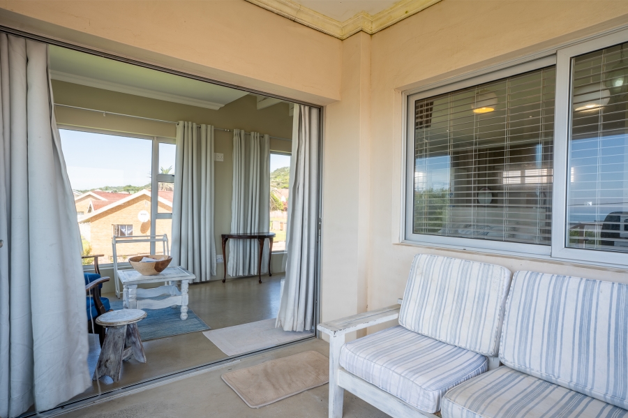 5 Bedroom Property for Sale in Kidds Beach Eastern Cape